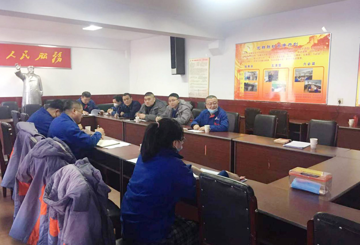 資產(chǎn)財務部黨支部與鑄鐵軋輥廠清理機加聯(lián)合黨支部開展黨建聯(lián)建活動